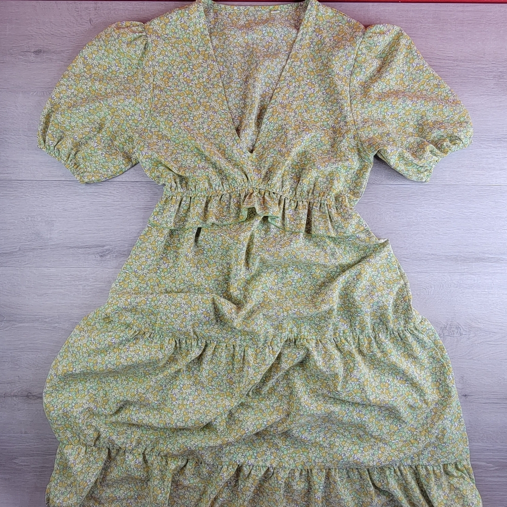 Shein Womens Medium Tiered Midi Dress Green Floral Ruffles V Neck Short [5]